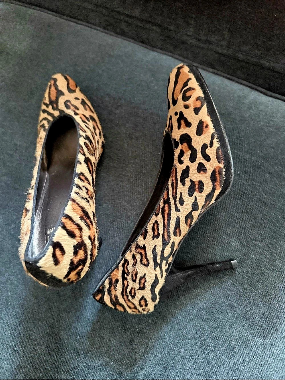 Stuart Weitzman Luxury Leopard Pony Hair Pointed Toe Pumps